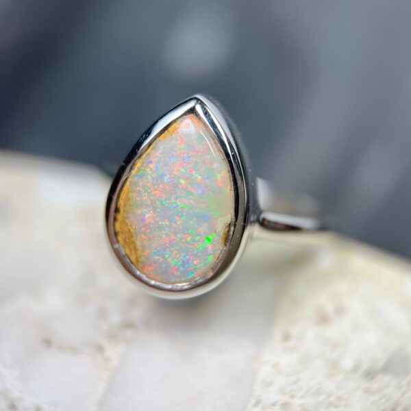 Pipe Opal ring Side View Close Up Picture