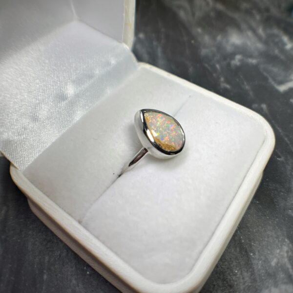 Pipe Opal Ring Gift Box Side View Picture