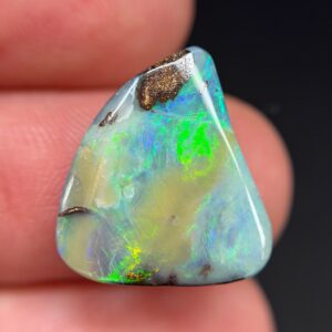 Boulder Opal 'Fang'  8ct